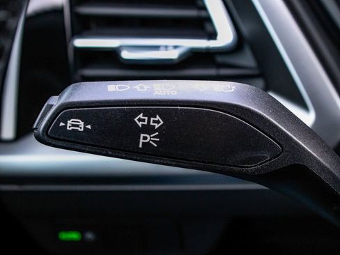 Used 2024 Audi Q4 e-tron Premium Plus w/ Premium Plus image 27