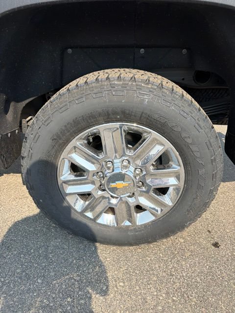 New 2026 Chevrolet Silverado 2500 High Country w/ High Country Premium Package AWD/4WD image 8