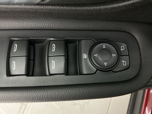 Used 2018 GMC Terrain Denali w/ Advanced Safety Package FWD image 39