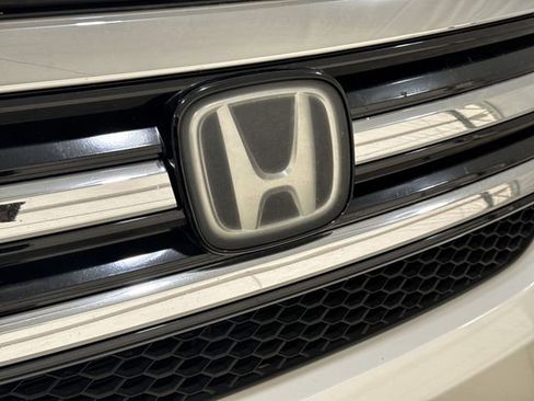 Used 2016 Honda Pilot Touring image 33