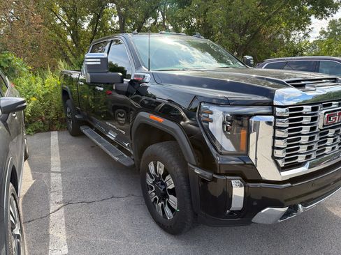 Used 2024 GMC Sierra 2500 Denali w/ Denali Reserve Package AWD/4WD image 46