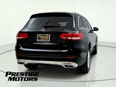 Used 2018 Mercedes-Benz GLC 300 4MATIC image 7