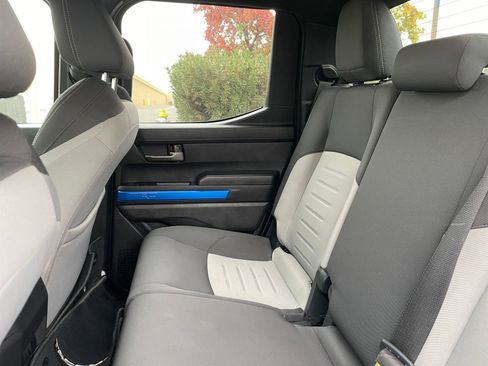 Used 2025 Toyota Tacoma TRD Off-Road image 39