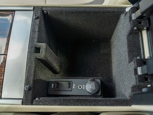 Used 2012 Jaguar XF Portfolio image 32