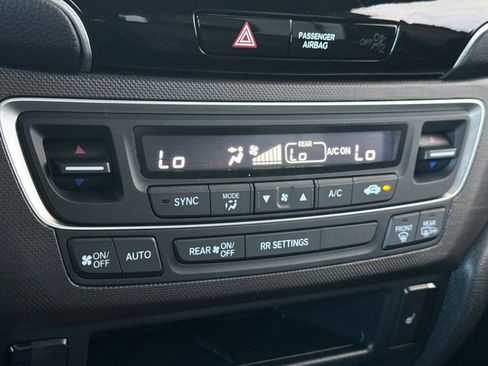 Used 2023 Honda Passport TrailSport image 17