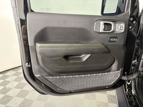 Used 2024 Jeep Wrangler Unlimited Rubicon 392 AWD/4WD image 9