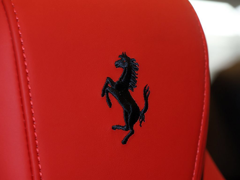 Certified 2025 Ferrari Roma Spider RWD image 18