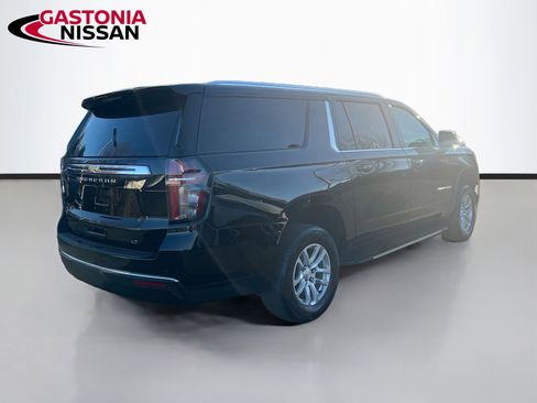 Used 2024 Chevrolet Suburban LT image 9