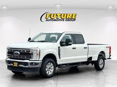 Used 2024 Ford F350 XLT image 8