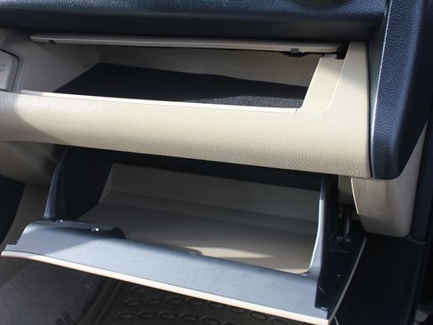 Used 2010 Toyota RAV4 AWD image 34