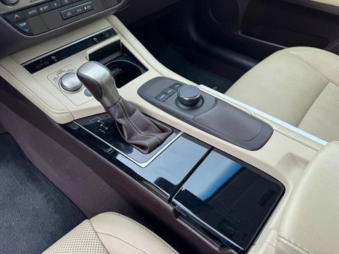 Used 2017 Lexus ES 350 w/ Premium Package FWD image 22