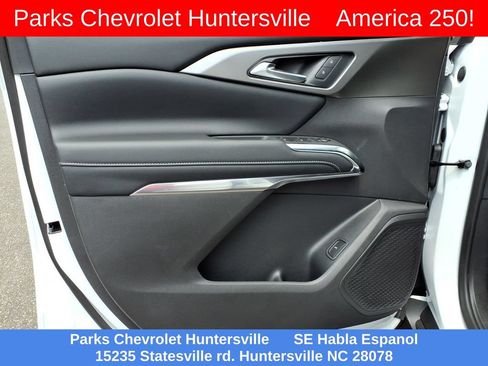 New 2026 Chevrolet Traverse LT w/ Driver Confidence Package FWD image 17
