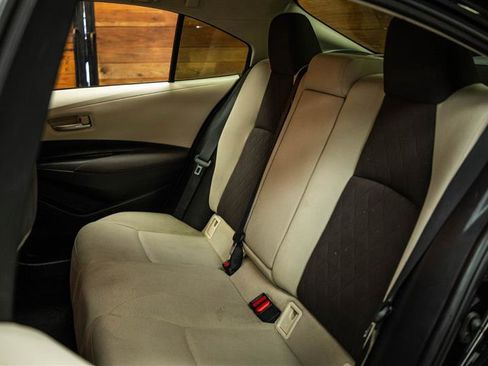 Used 2020 Toyota Corolla LE FWD image 10