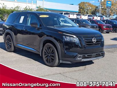 Used 2024 Nissan Pathfinder Platinum w/ Cargo Package