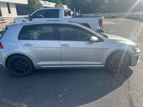 Used 2016 Volkswagen GTI SE FWD image 3