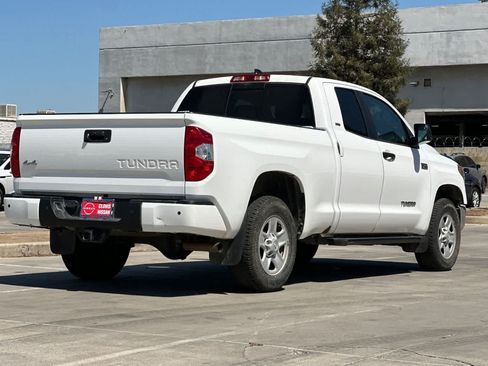 Used 2020 Toyota Tundra SR5 w/ SR5 Convenience Package AWD/4WD image 3