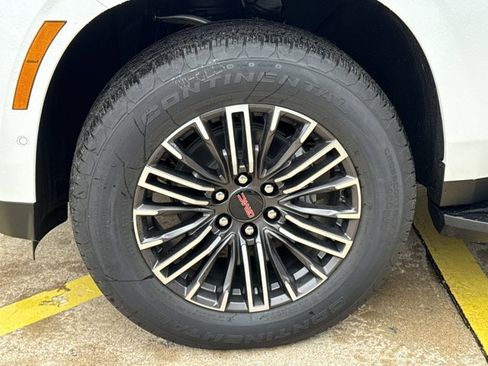 New 2026 GMC Yukon Elevation image 19