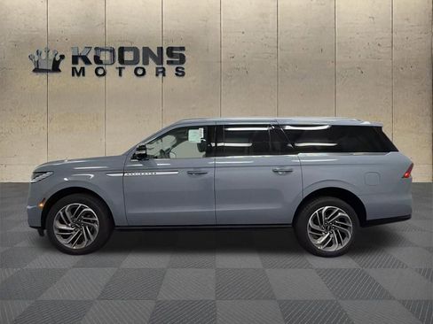 New 2026 Lincoln Navigator Reserve AWD/4WD image 4