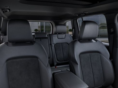 New 2026 Jeep Grand Cherokee Altitude AWD/4WD image 26