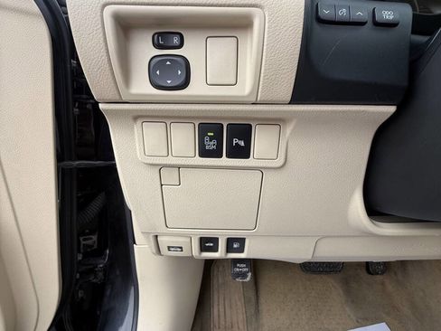 Used 2015 Lexus ES 300h w/ Navigation System Package FWD image 13