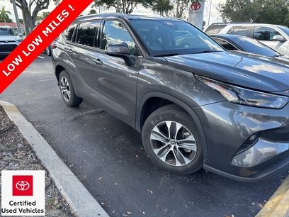 Used 2022 Toyota Highlander XLE