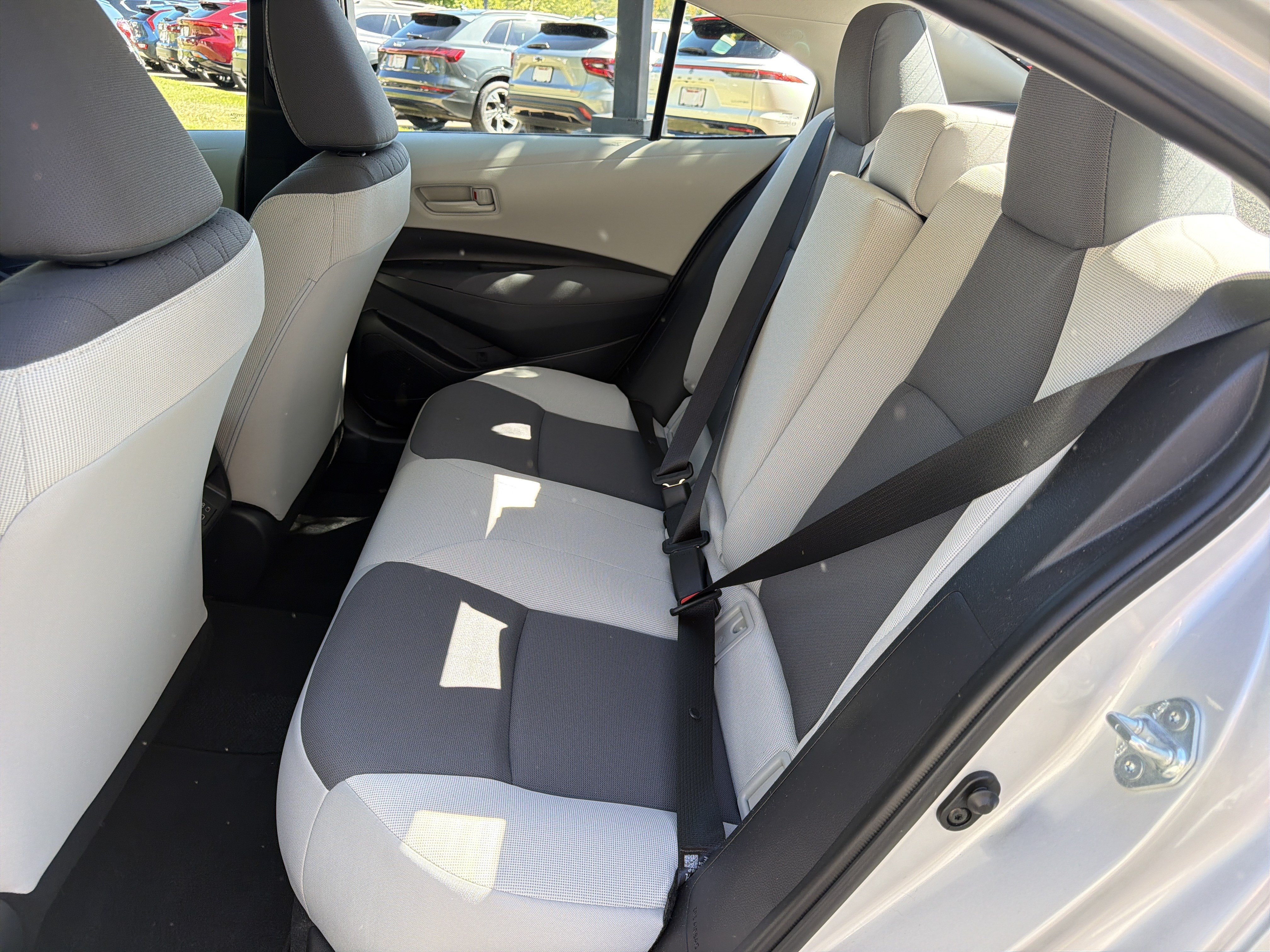Used 2024 Toyota Corolla LE FWD image 25