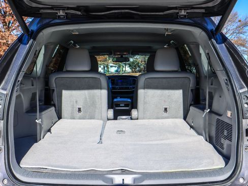 Used 2016 Toyota Highlander Limited image 23