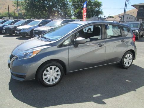 Used 2017 Nissan Versa Note SV FWD image 3