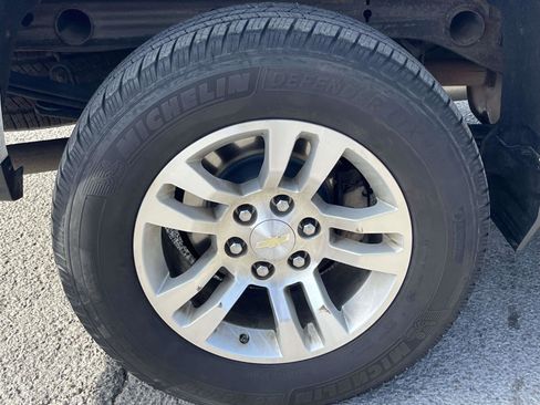 Used 2018 Chevrolet Silverado 1500 LT w/ All Star Edition image 10