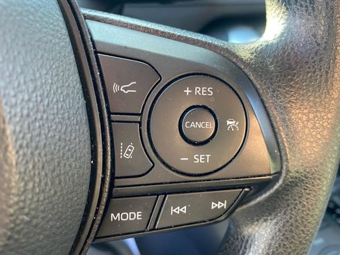 Used 2024 Toyota RAV4 XLE image 28