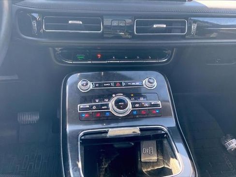 Used 2022 Lincoln Nautilus Reserve image 34