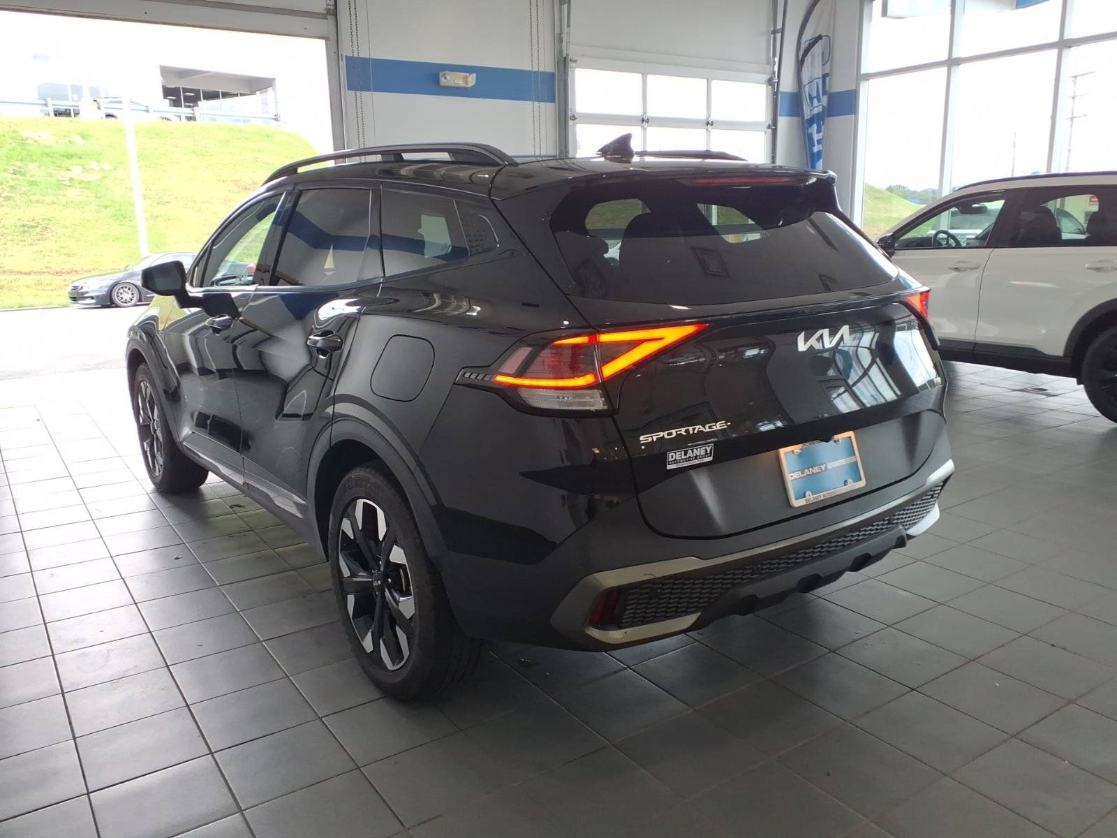 Used 2023 Kia Sportage X-Line w/ X-Line Premium Package AWD/4WD image 7
