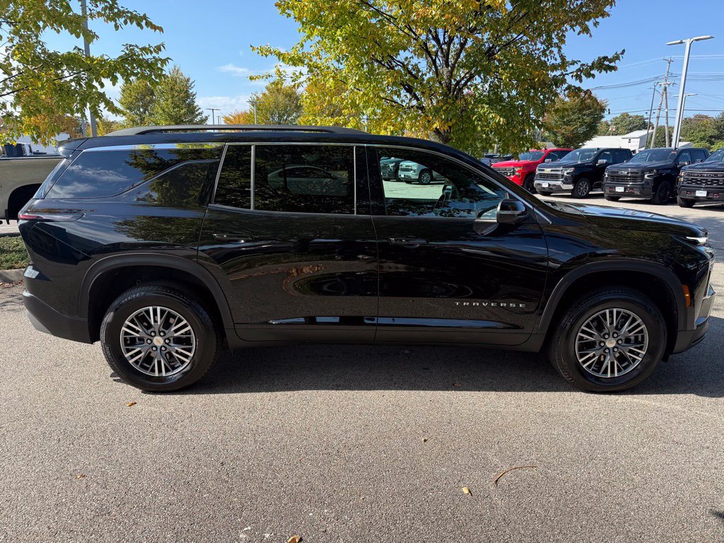 Used 2026 Chevrolet Traverse LT AWD/4WD image 6