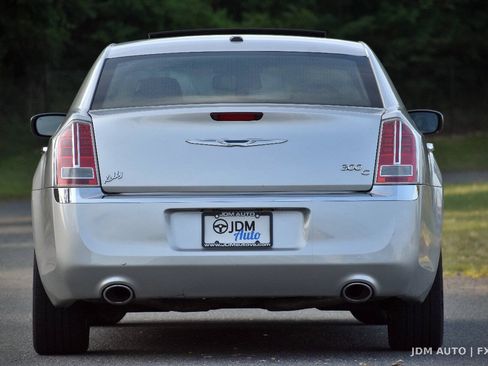 Used 2011 Chrysler 300 C w/ Sound Group RWD image 6