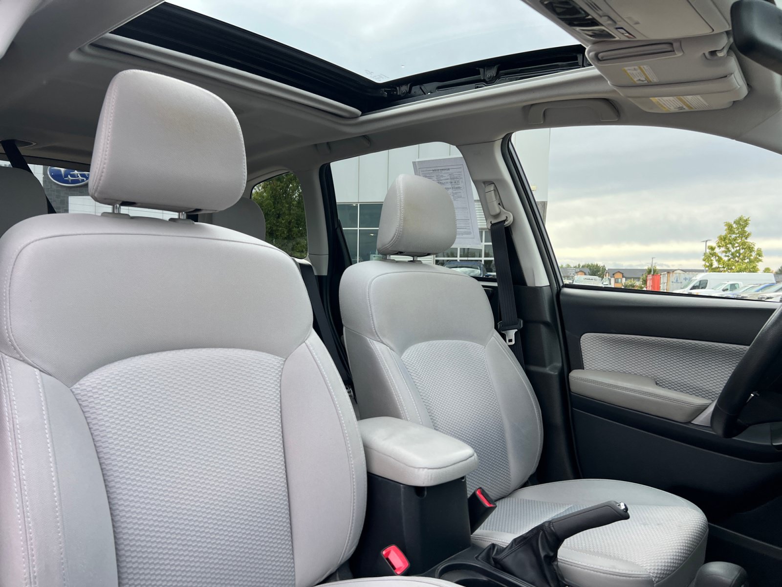 Used 2017 Subaru Forester 2.5i Premium w/ All-Weather Package AWD/4WD image 19