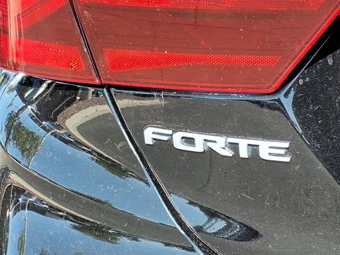 Used 2023 Kia Forte LXS FWD image 10
