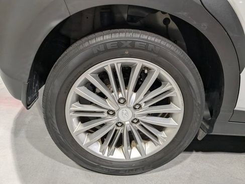 Used 2019 Hyundai Kona SEL image 17