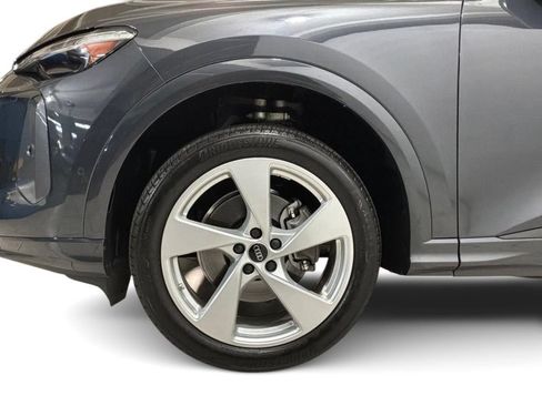 Used 2025 Audi Q5 Premium w/ Premium Plus AWD/4WD image 14