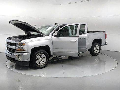 Used 2017 Chevrolet Silverado 1500 LT w/ All Star Edition AWD/4WD image 11