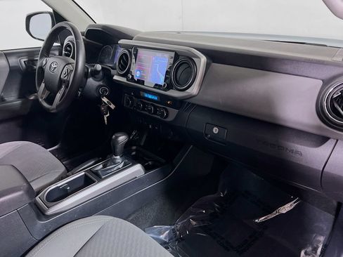 Certified 2021 Toyota Tacoma SR5 AWD/4WD image 24