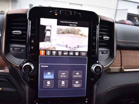 Used 2024 RAM 2500 Limited w/ Safety Group image 19