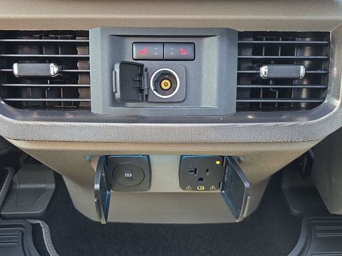 Used 2025 Ford F150 Platinum w/ Equipment Group 703A Plus AWD/4WD image 60