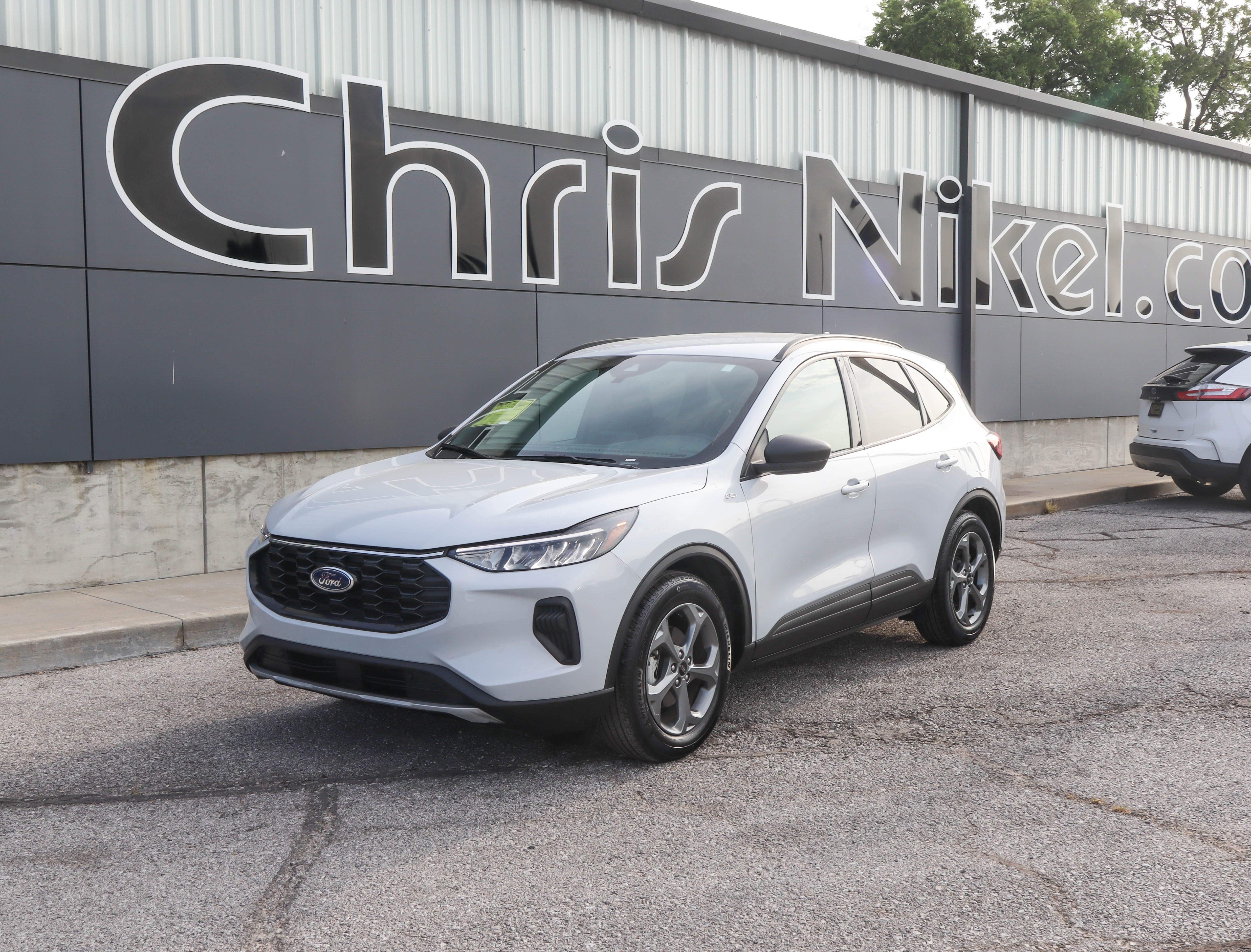 Used 2025 Ford Escape ST-Line FWD image 1