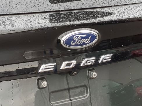 Used 2023 Ford Edge SEL image 15