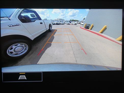 Used 2023 Chevrolet Traverse LT w/ LPO, Cargo Package AWD/4WD image 20