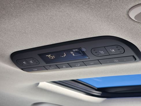 Used 2026 Hyundai Palisade Limited image 22