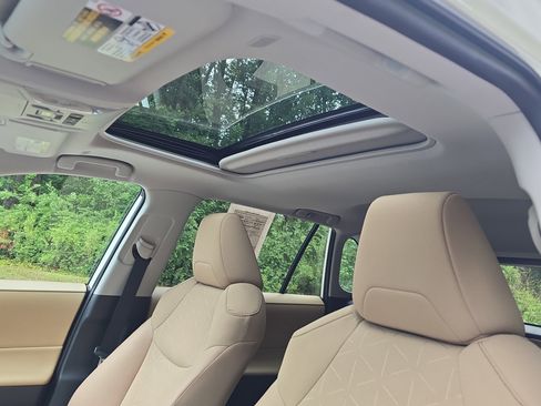 Used 2025 Toyota RAV4 XLE w/ Convenience Package FWD image 29