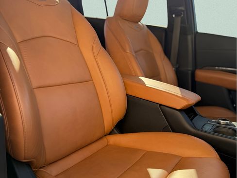 Used 2019 Cadillac XT4 Premium Luxury AWD/4WD image 18