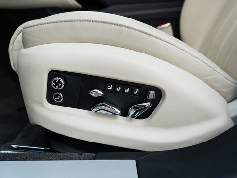 Certified 2023 Bentley Flying Spur V8 AWD/4WD image 26