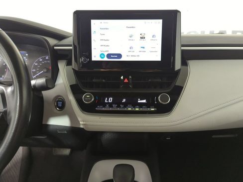 Used 2024 Toyota Corolla SE FWD image 13